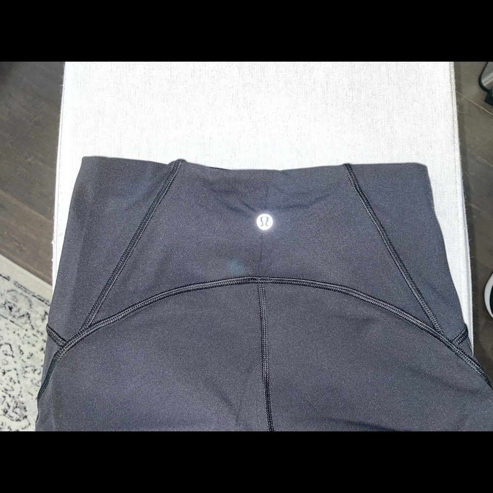 Cropped lulu lemon leggings - Picture 2 of 2